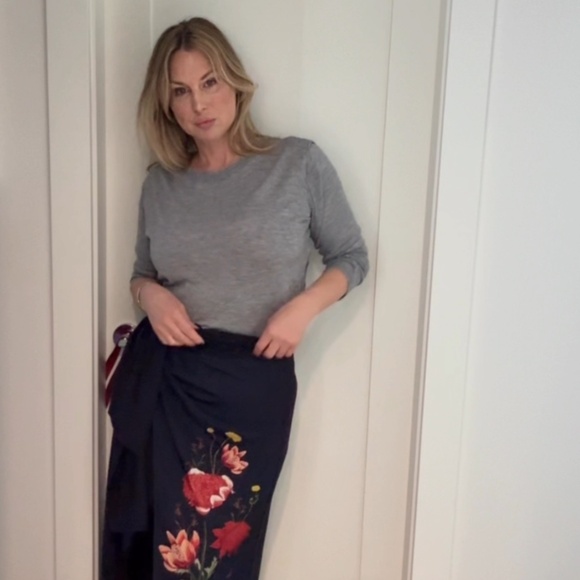 Meet your Posher, Rosalind - Picture 1 of 1